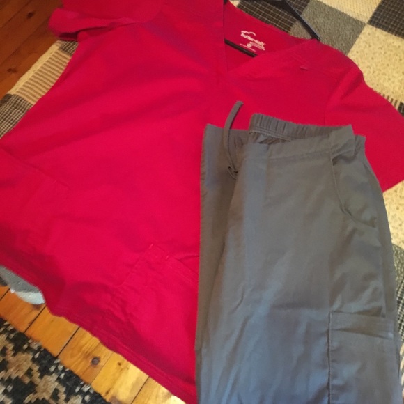 Butter Soft scrub set - Picture 1 of 4